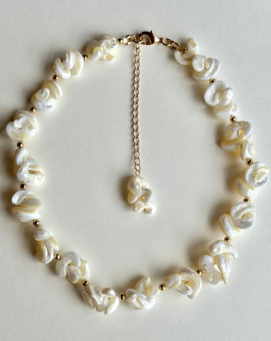 Naia necklace